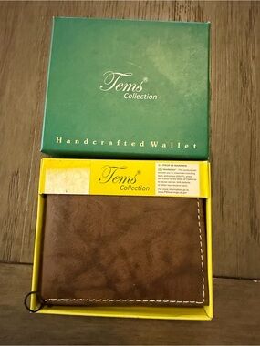 Tems Collection Brown Men's Leather Bi-Fold Wallet